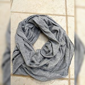 ❤️3/$25 ☕ Soft Grey Stretchy Infinity Scarf